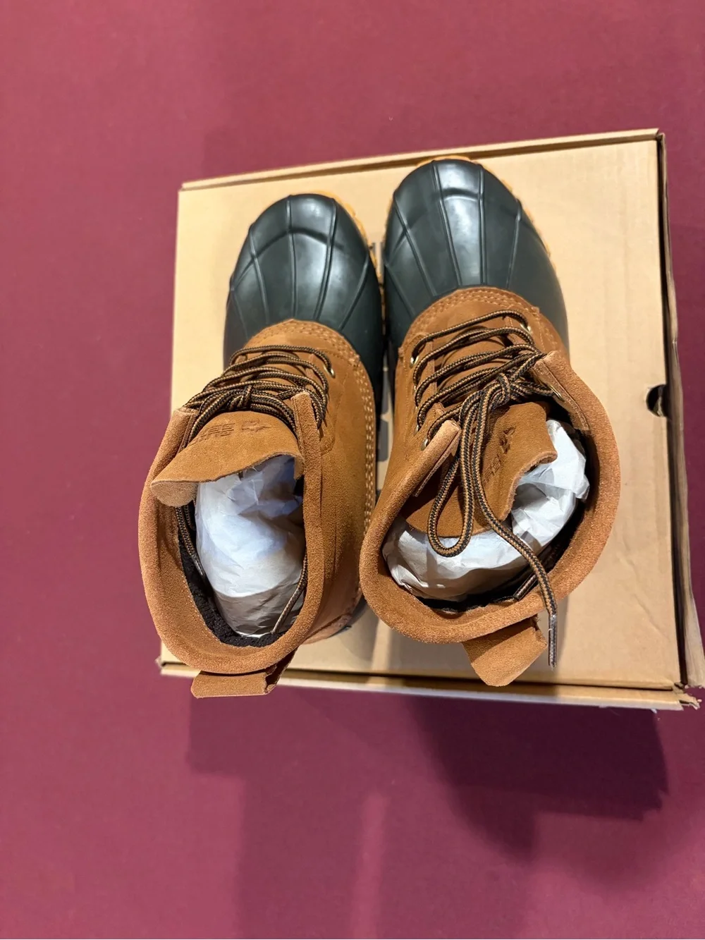 Men’s Tan and Black Waterproof Duck Boots sz 7